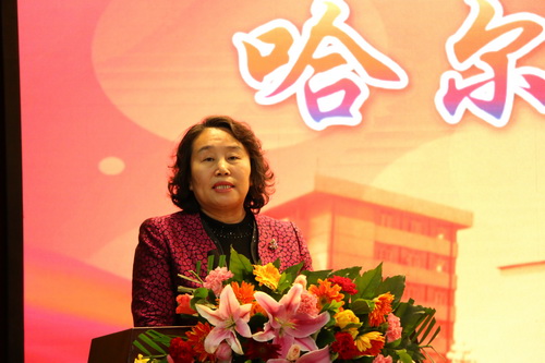 副董事长郑秋鹛代表公司讲话